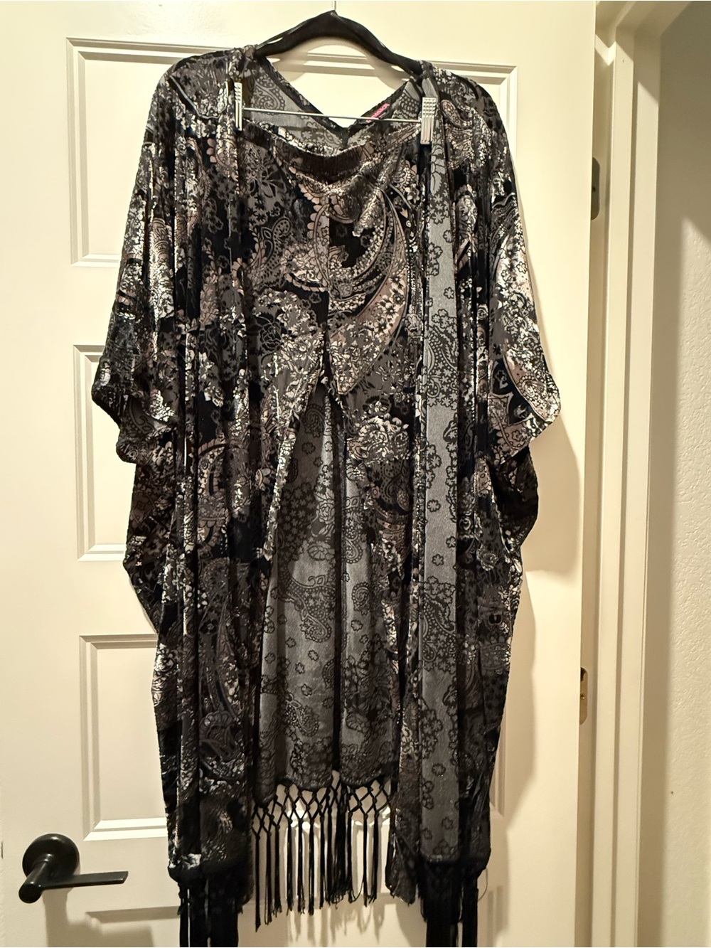 Black Paisley Velvet Kimono with Fringe and Leggins Set